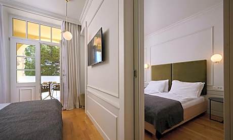 Superior Family Room with Seaside Balcony