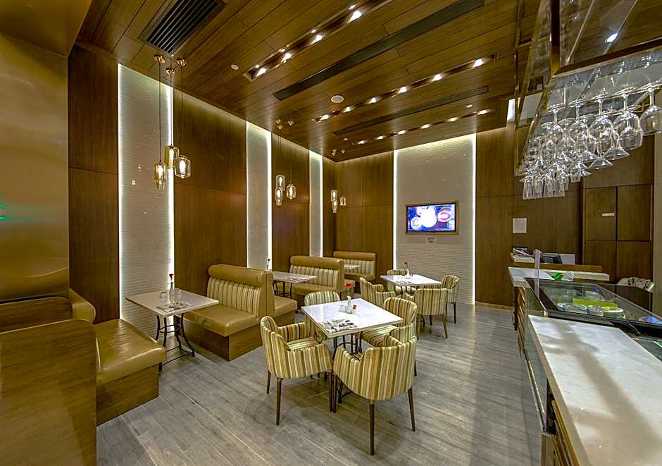 Royal Dragon Hotel