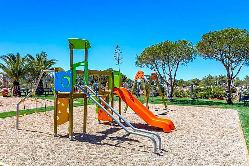 NAU Salema Beach Village