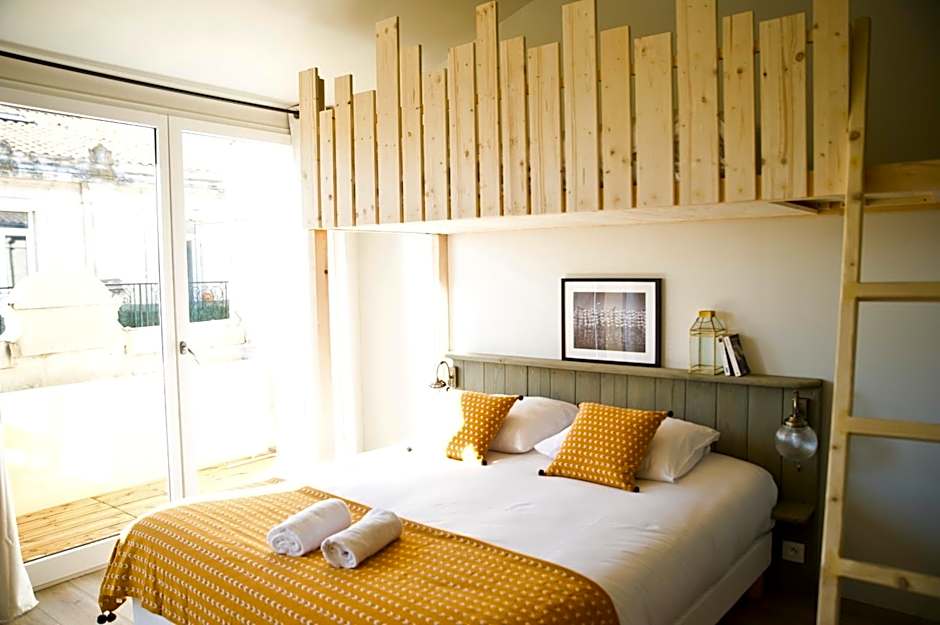 Georges Hostel & Café