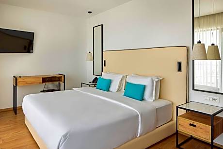 Sol Room Partial Sea View