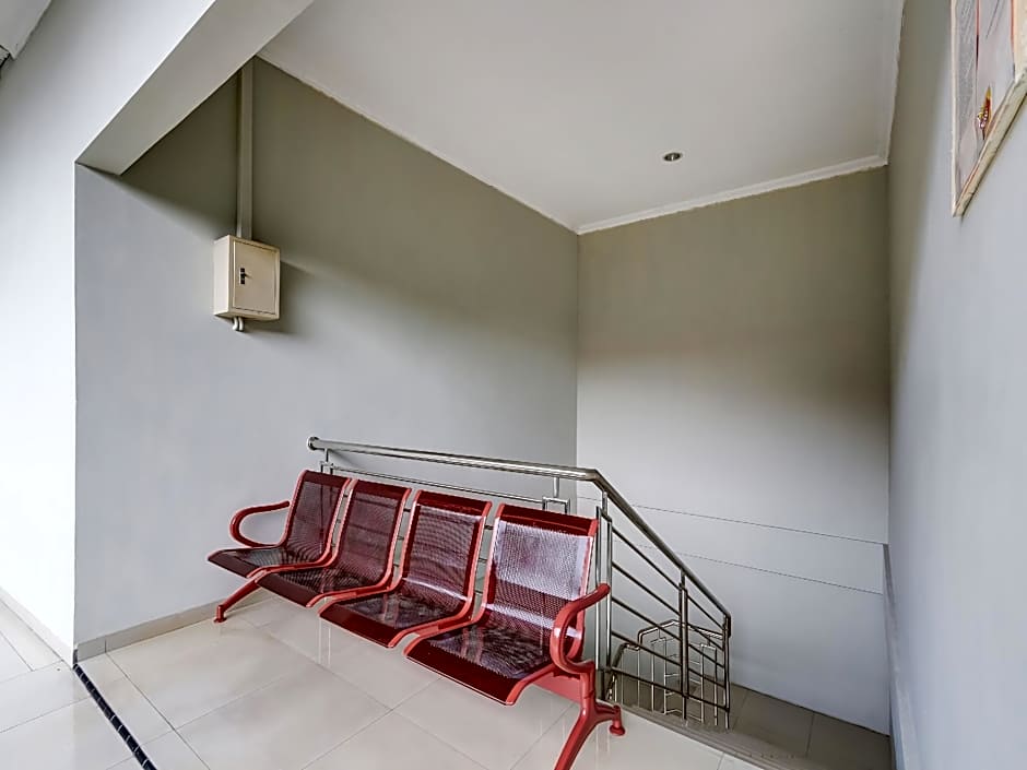 OYO 90927 Homestay Tentrem 2