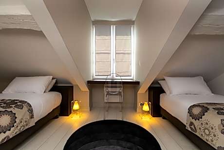 Three-Bedroom Duplex La Perle