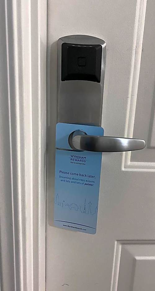 La Quinta Inn & Suites by Wyndham Brownwood