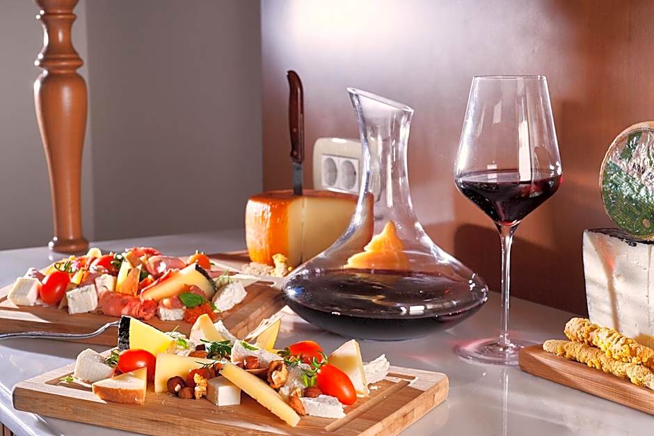 Legacy Gastro Suites