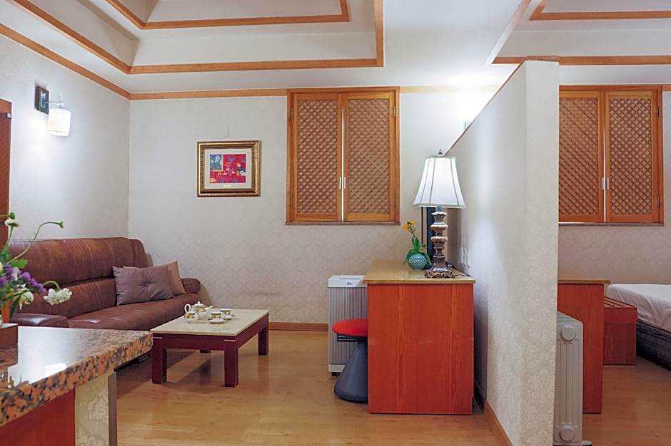 Hound Hotel Incheon Airport