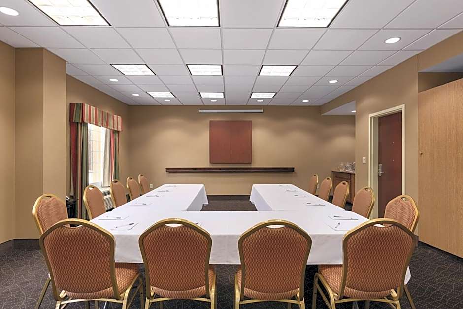 Hampton Inn By Hilton & Suites Greenfield