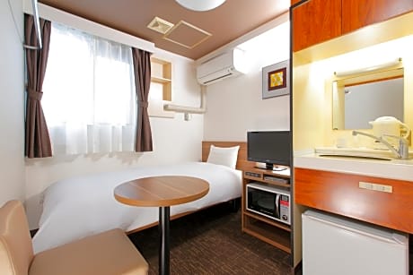 Monthly Plan Single Room - Smoking - No Cleaning