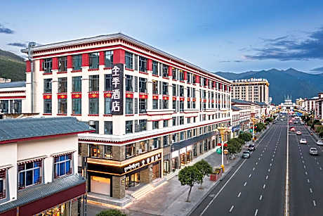 Ji Hotel Linzhi Bayi Street