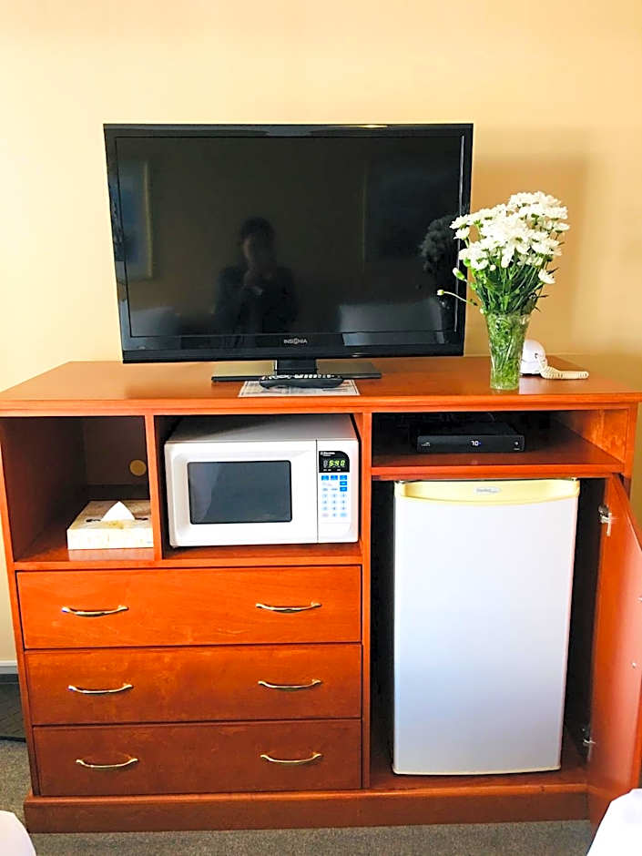 Thunderbird Motor Inn