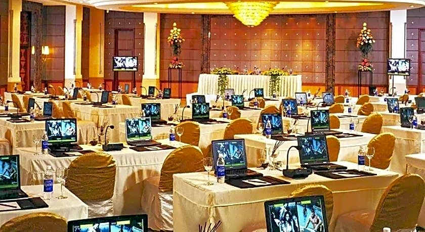 Radisson Blu MBD Hotel Noida