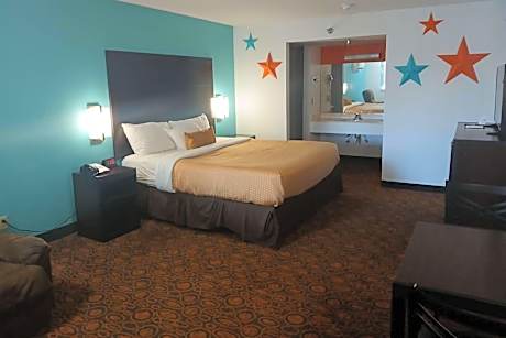 Deluxe King Room - Non-Smoking