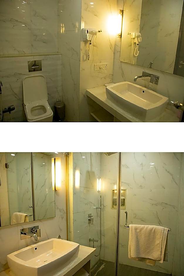 Ambar Sarovar Portico Hotel - Gandhidham