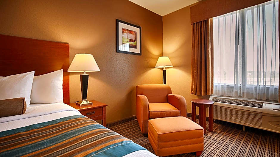 Best Western Orange Inn & Suites