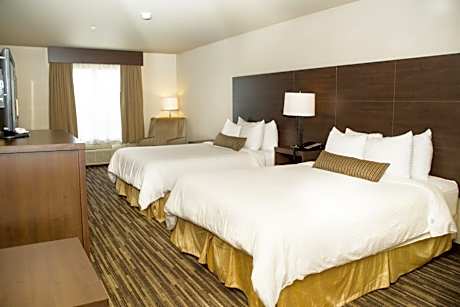 Business Class Queen Room with Two Queen Beds