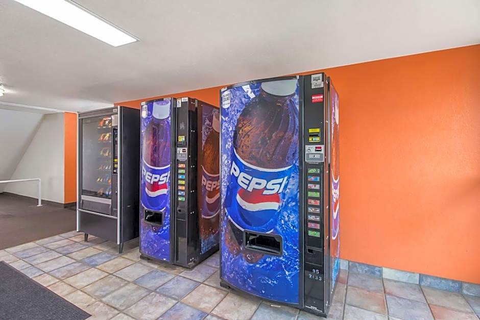 Motel 6-Fargo, ND - West Acres - North Fargo