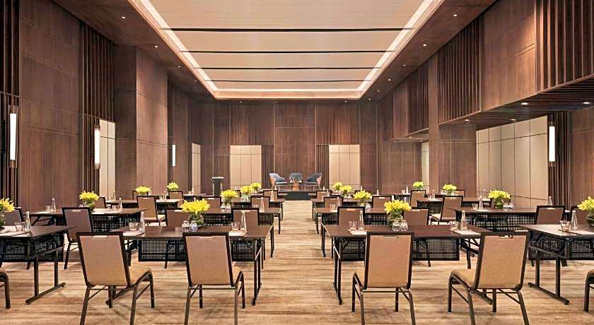 Hilton Gurugram Baani City Centre
