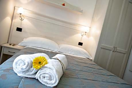 Standard Double or Twin King Room