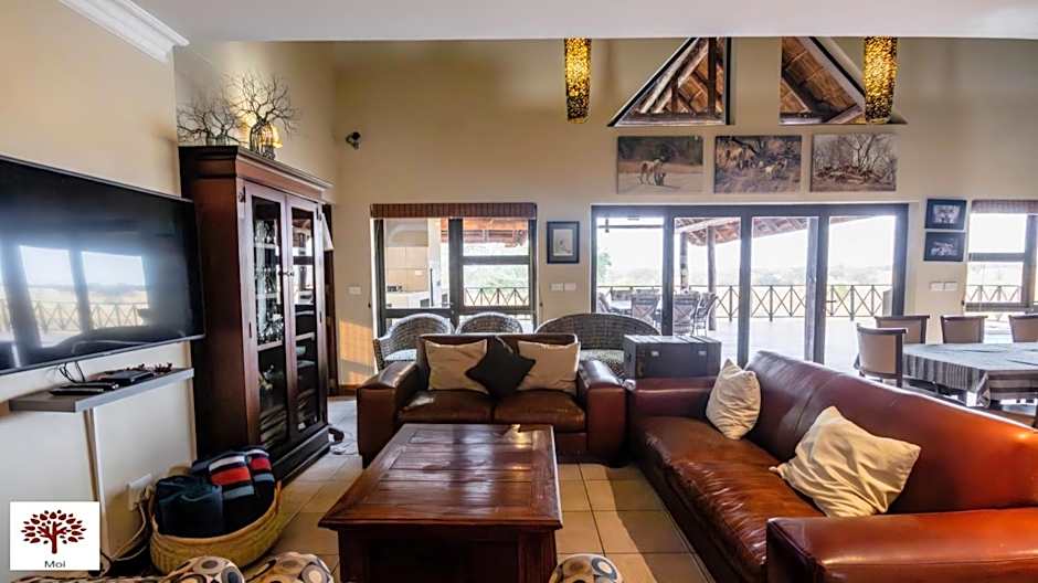 Zebula Golf and Wildlife Estate - Open Plains Pax 10 - Moi Signature Luxury villa