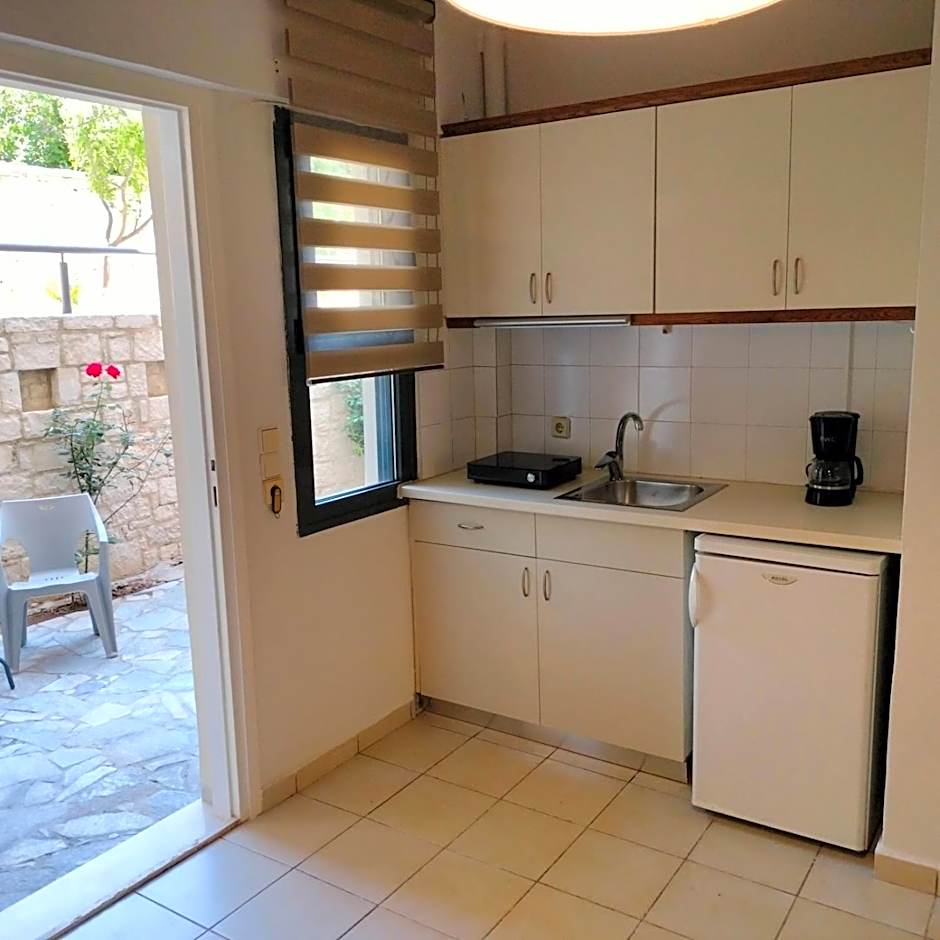 Nancy - Chara Apartments