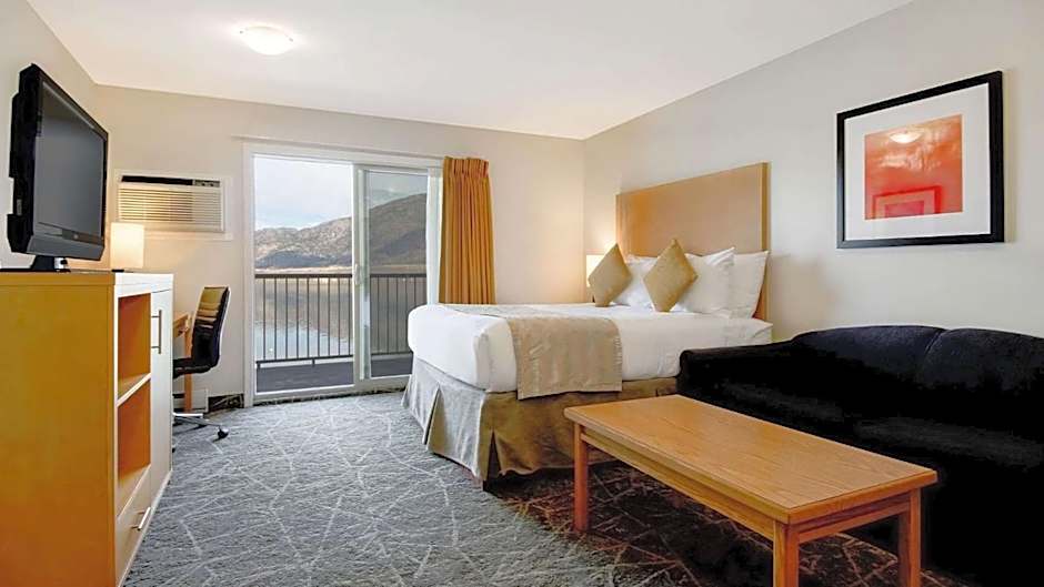 Coast Osoyoos Beach Hotel