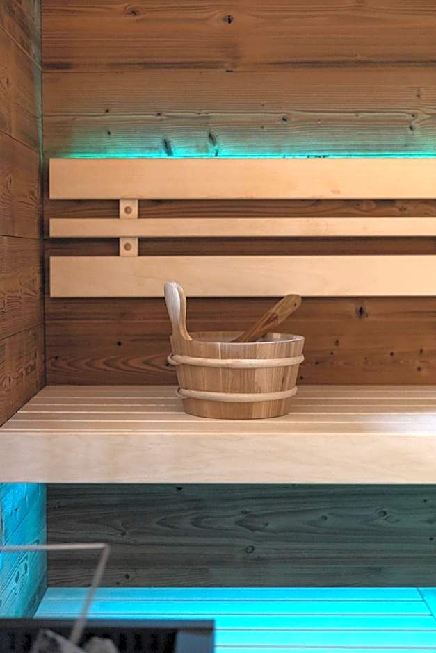 GOING TRIPLE A apartments WEST