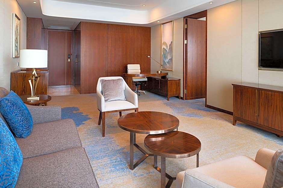 Sheraton Zhanjiang Hotel