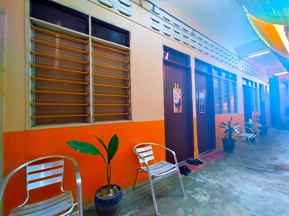 SPOT ON 89994 RZ Gold Hotel