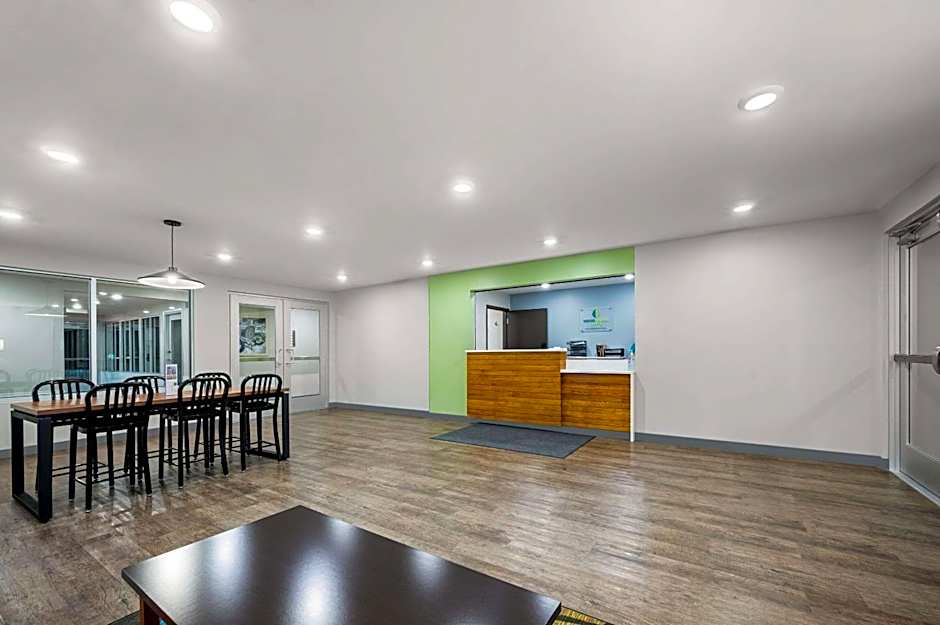 WoodSpring Suites Dearborn Detroit