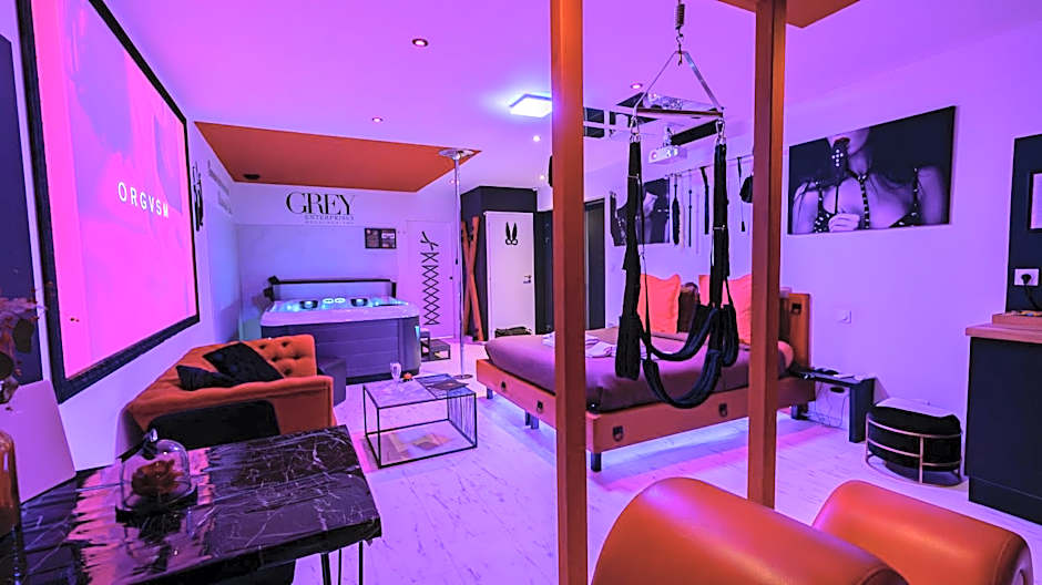 Loveroom Very Good Trip chambre avec jacuzzi privatif