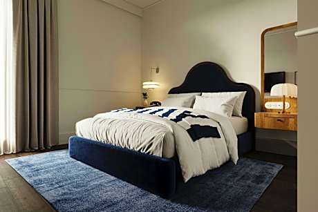 Classic Queen Room with Sea View