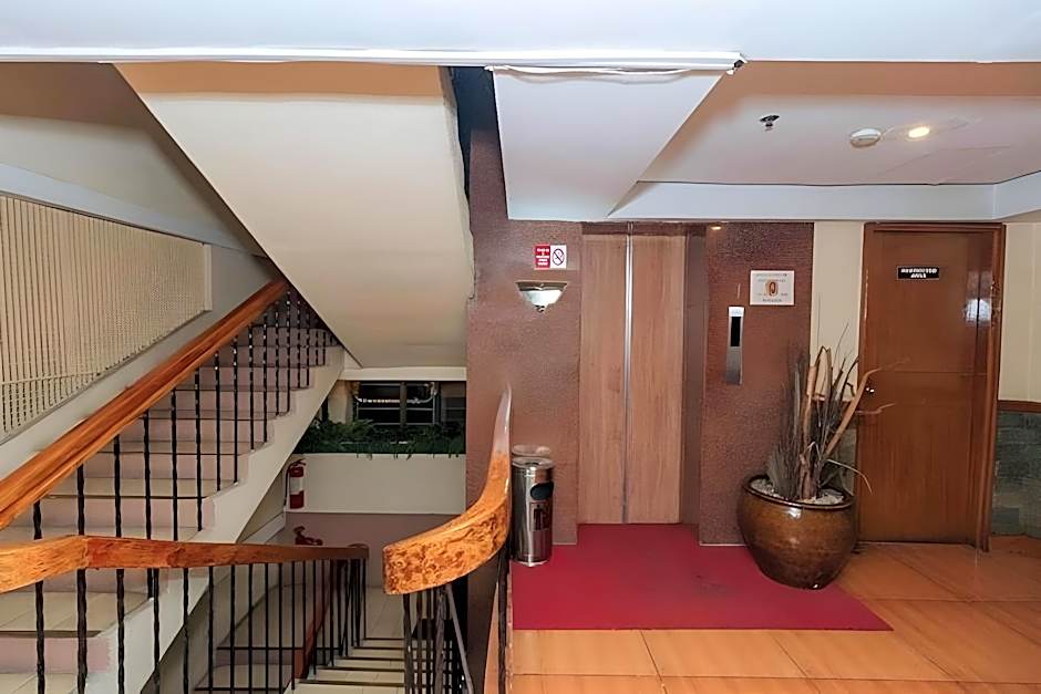 RedDoorz Plus @ Timog Avenue Quezon City