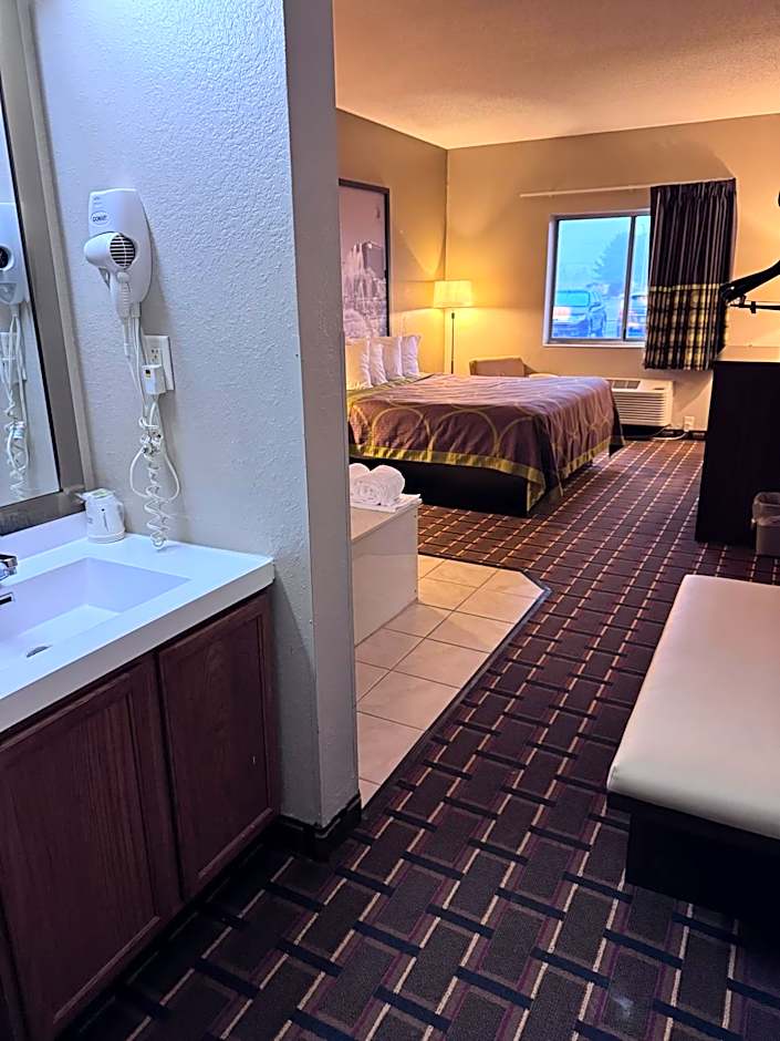 Super 8 by Wyndham Valparaiso