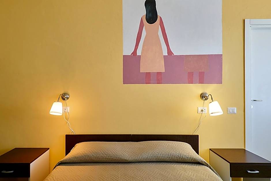 Soleē, Family Holidays & Hostelling