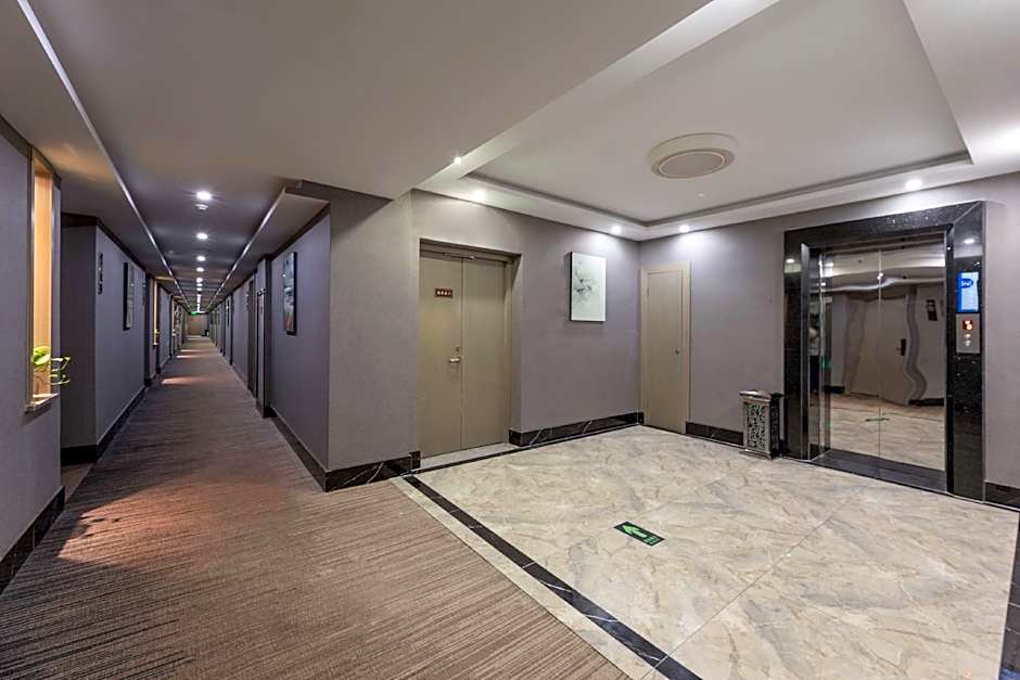 GYA Jiaxing Tongxiang City Century Avenue Hotel