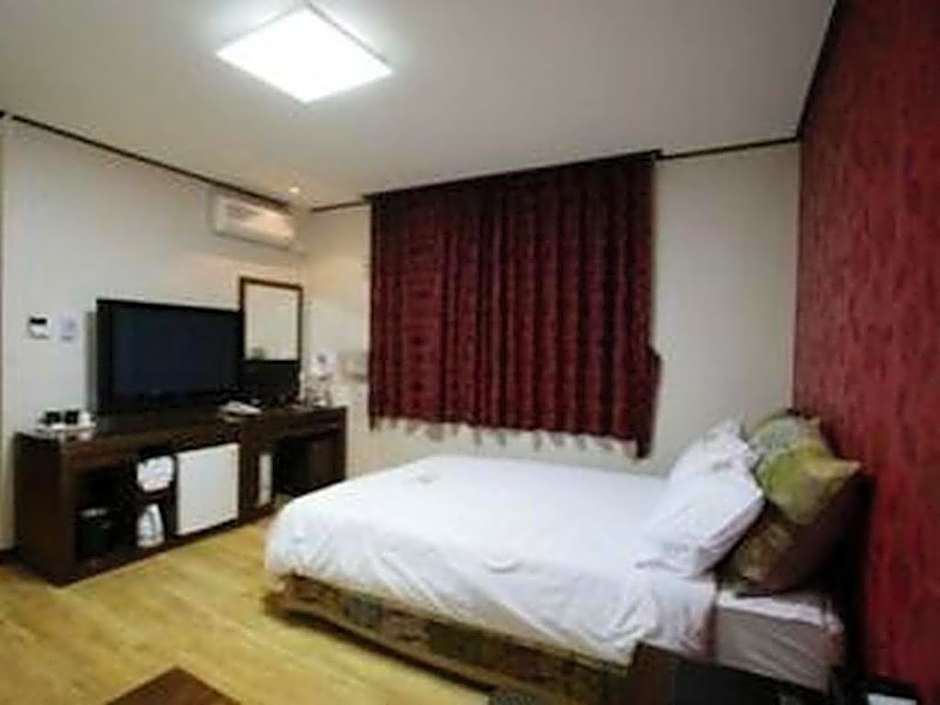 Goodstay Highvalley Hotel