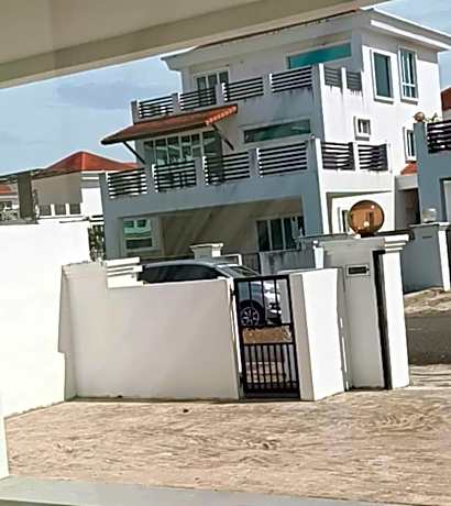 OYO HOME 90769 Flo Inn Homestay Bsi