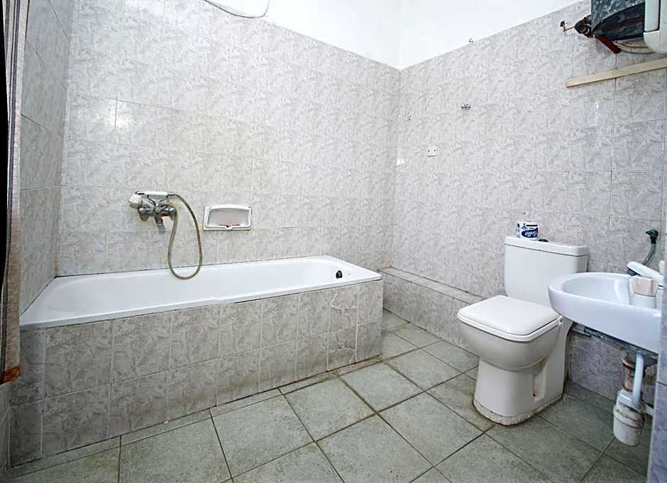 Mombasa Railway Gardens Hotel