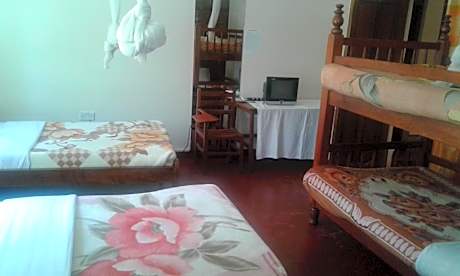 8-Bed Mixed Dormitory Room