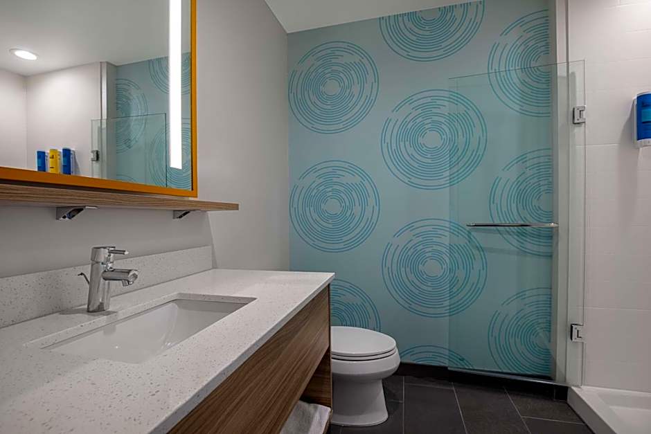 Tru by Hilton Anderson