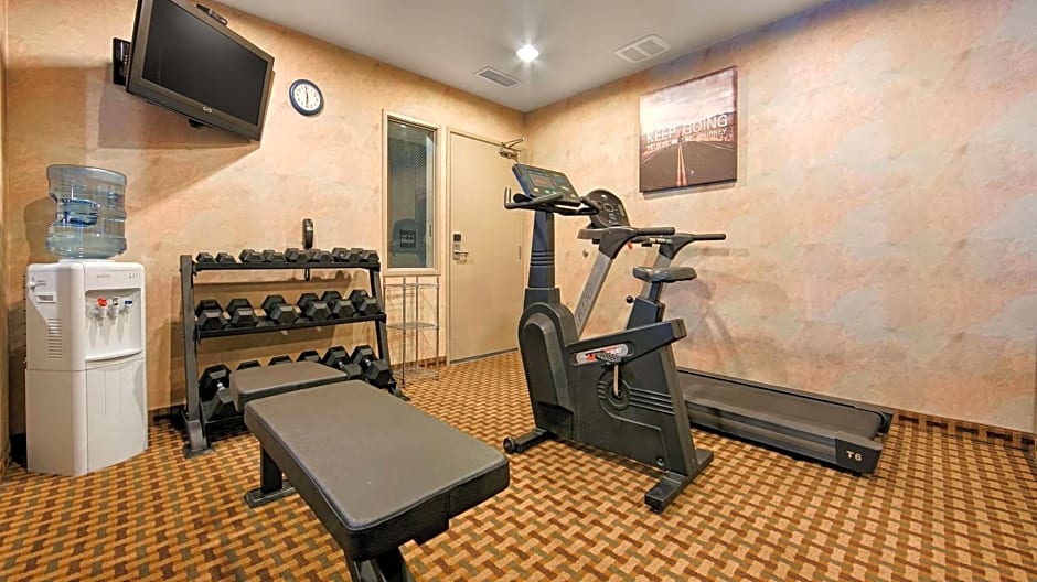 Best Western Plus Rama Inn & Suites