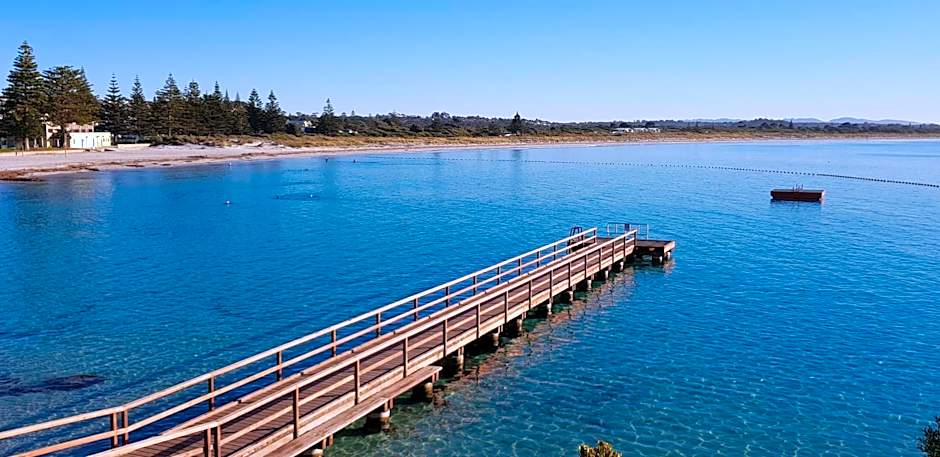 Albany Holiday Units