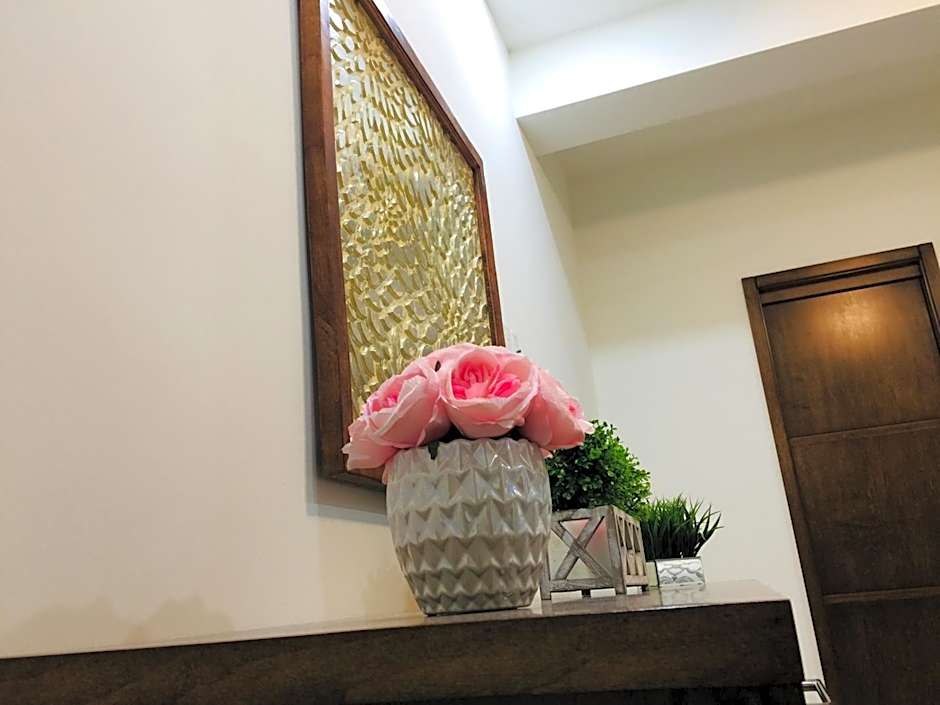 La Jolla Excellence, Exclusive Front Beach!