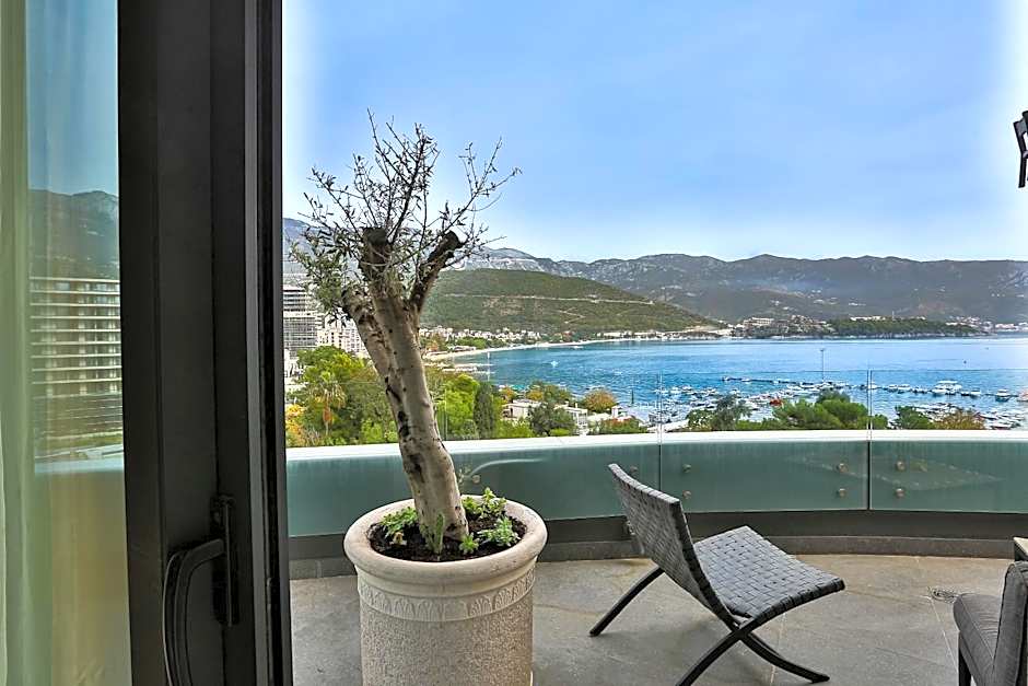 Royal Gardens Paradise