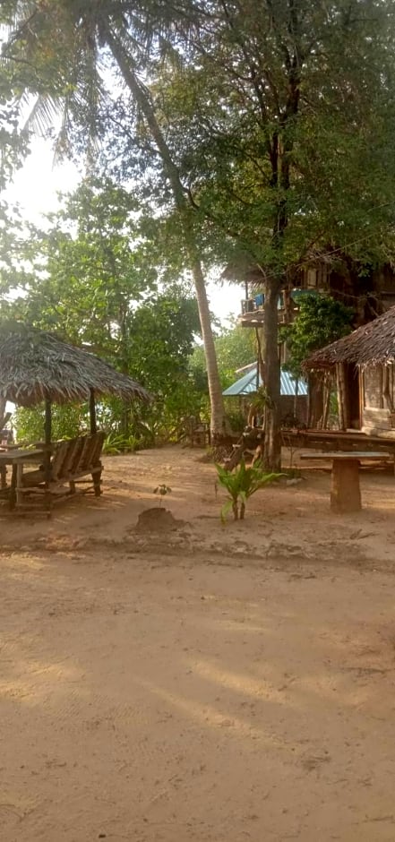Sunset Beach Bungalow Koh Pu