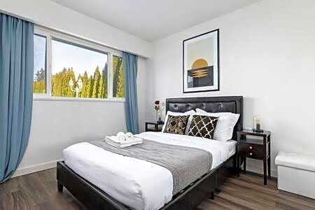 Lovely 2BR Home in Foster Ave