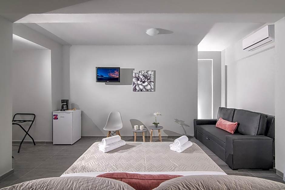 Golden Sunlight Hotel by Estia