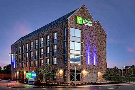 Holiday Inn Express - Cambridge West - Cambourne By IHG