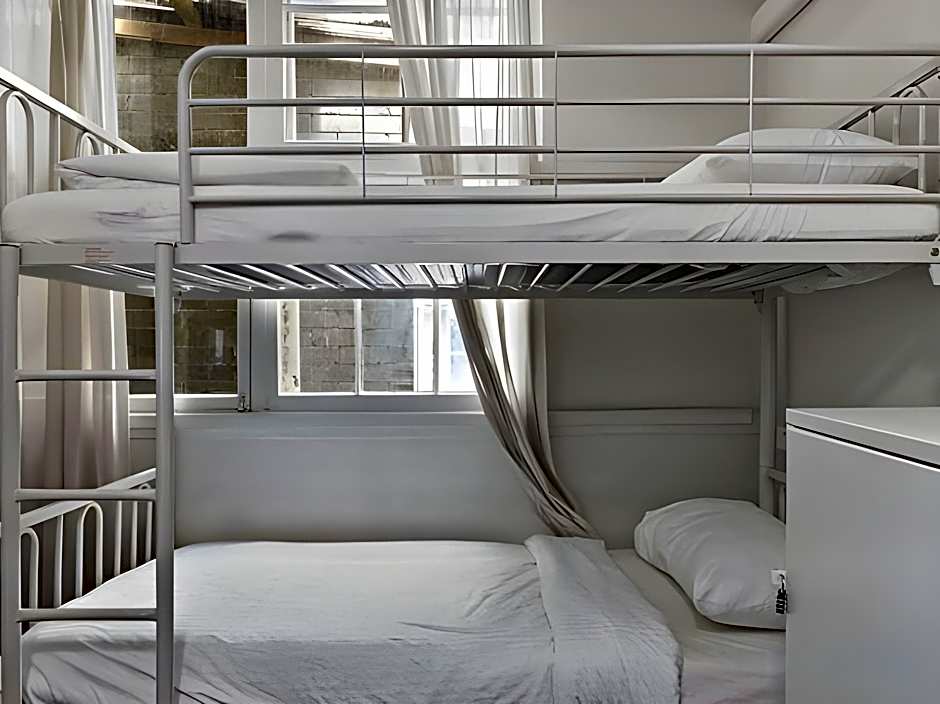 Urban Nomad - Potts Point  (18 - 39 only)