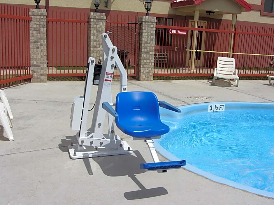 Howard Johnson by Wyndham Lubbock TX